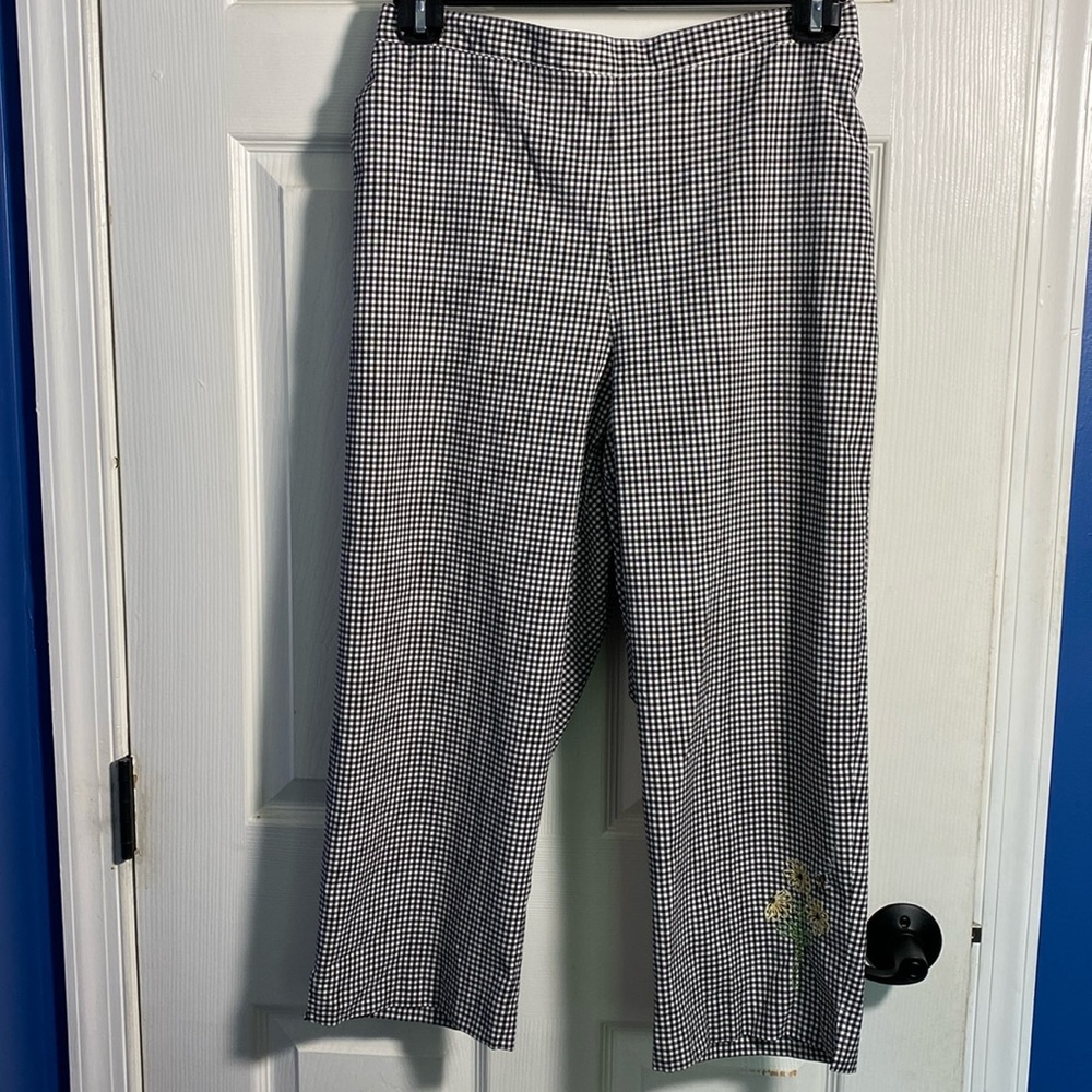 Alfred Dunner 12 Black White Checkered embroidered Gingham Crop Pants